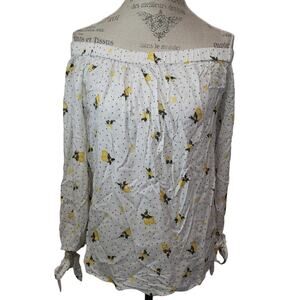 Truly 4 You Lemon Print Cold Shoulder High Low Long Sleeved Shirt | Size Medium